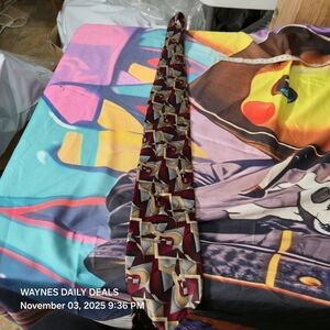 🎸 The Beatles “While My Guitar Gently Weeps” Silk Tie – Licensed Apple Corps